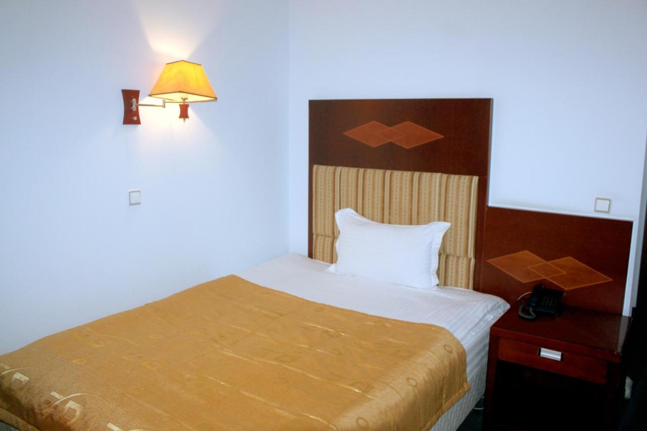 Hotel Grand بخارى المظهر الخارجي الصورة