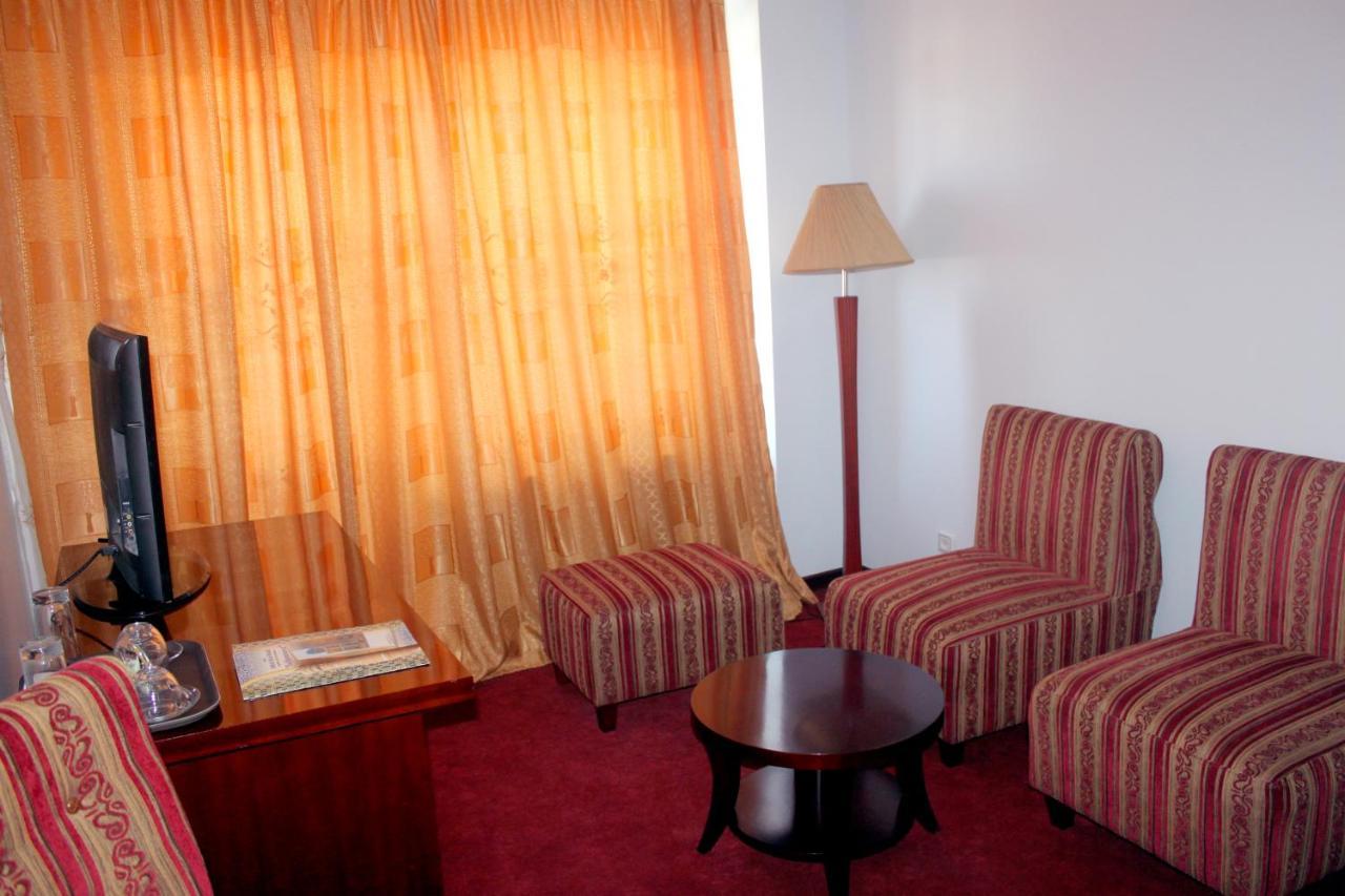 Hotel Grand بخارى المظهر الخارجي الصورة