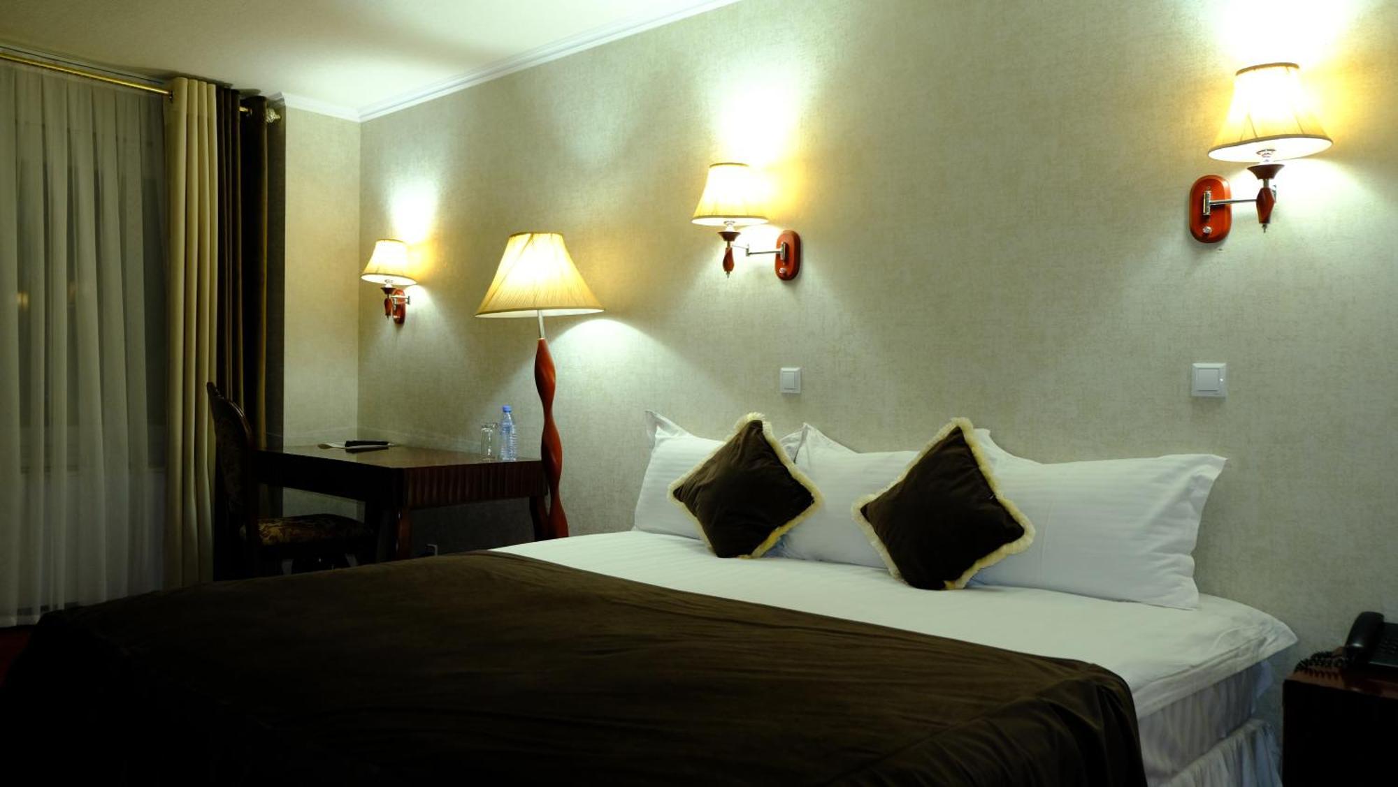 Hotel Grand بخارى المظهر الخارجي الصورة