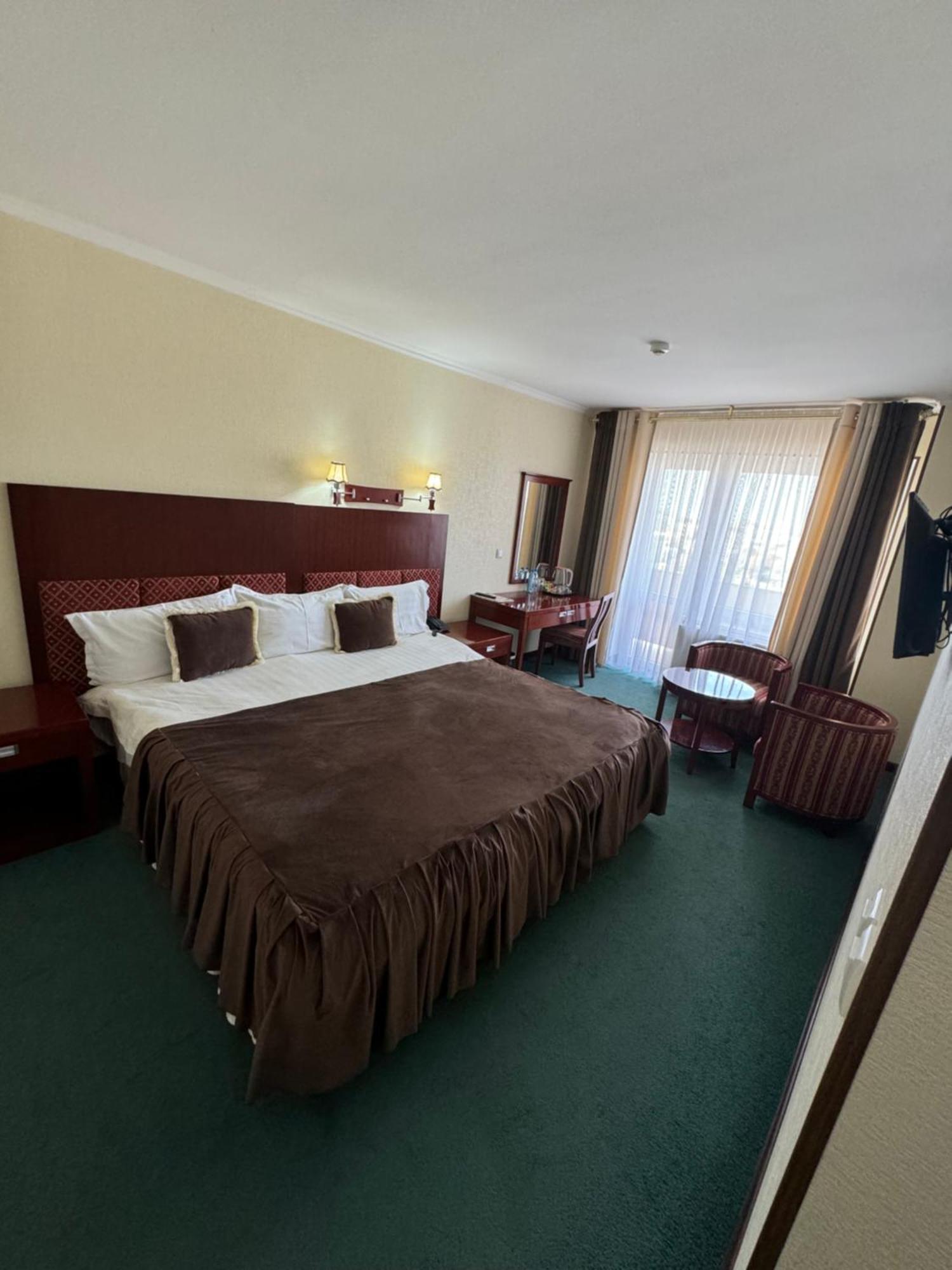 Hotel Grand بخارى المظهر الخارجي الصورة